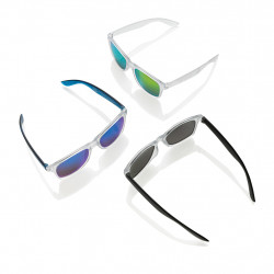 Gleam Sonnenbrille aus RCS rec. PC mit verspiegelten Gläsern Gleam Sonnenbrille aus RCS rec. PC mit verspiegelten Gläsern
